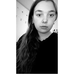 Meet your Posher, Claudia